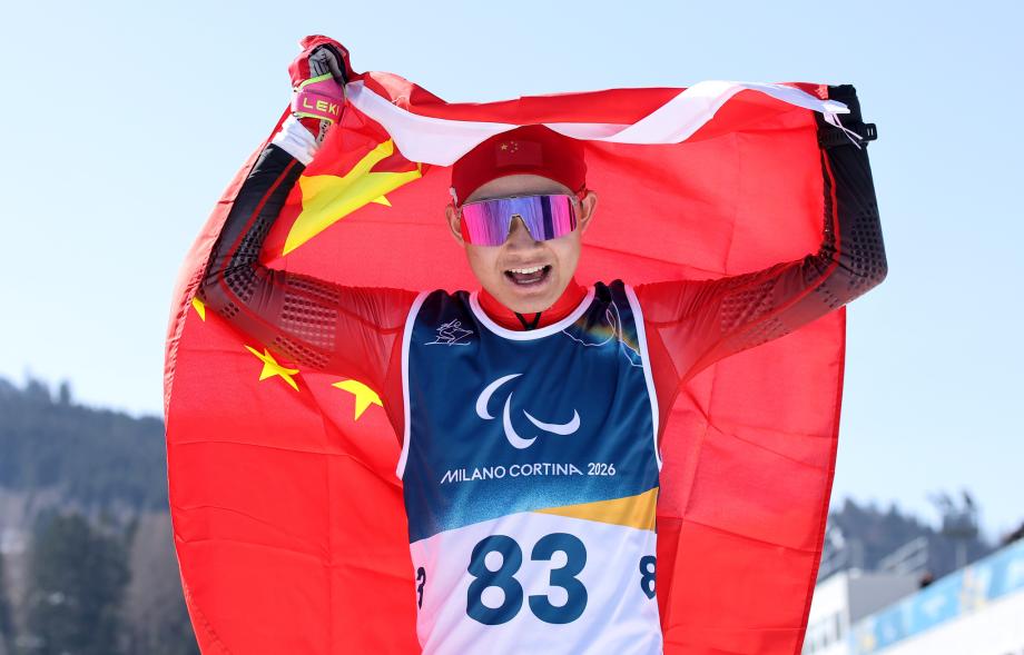 [图]冬残奥会冬季两项：蔡佳云摘金 刘晓彬摘银