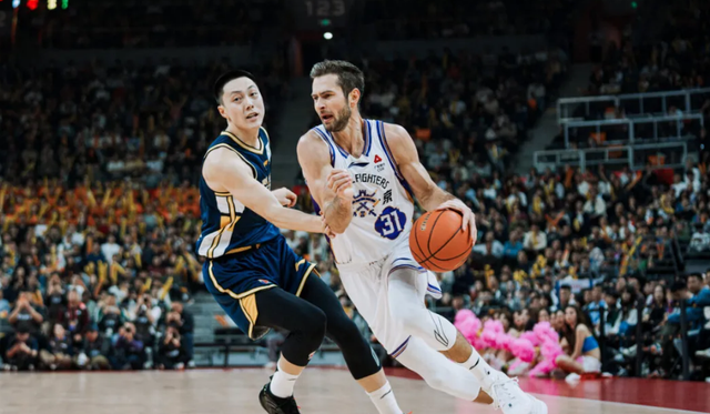 世界杯客户端下载-CBA最新消息！北控男篮裁掉救火外援，琼斯或重返吉林男篮